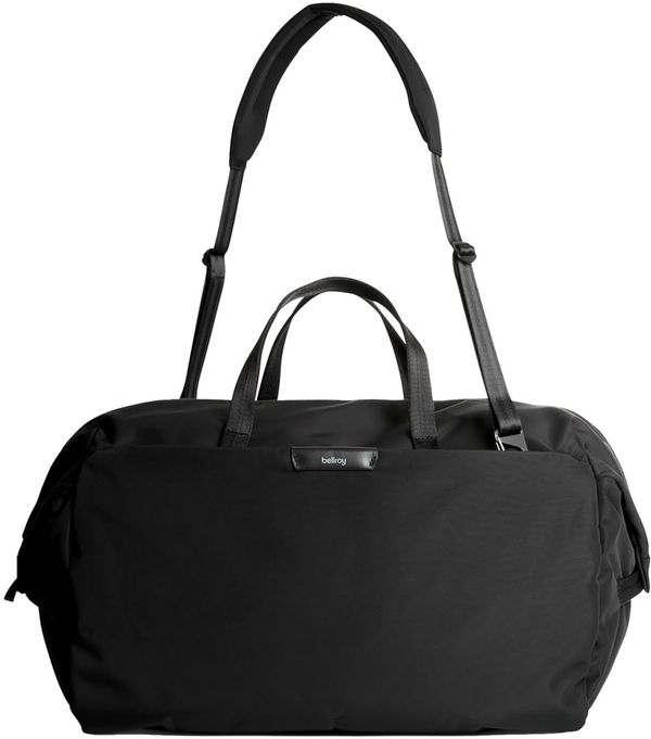 Am image of a Custom Bellroy Classic Weekender 45L Duffel in Black!