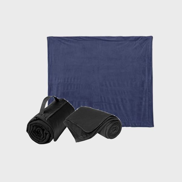 Custom Blankets Canada: Personalized With Embroidery