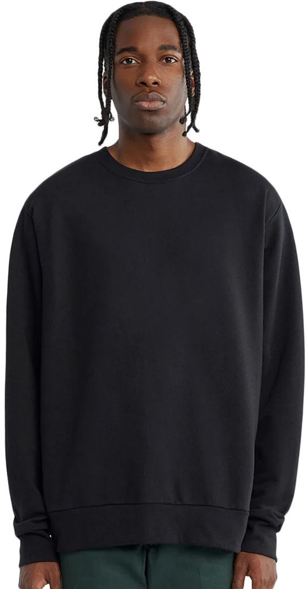 Am image of a Custom Cest Beau Essential Crewneck in Black Noir!