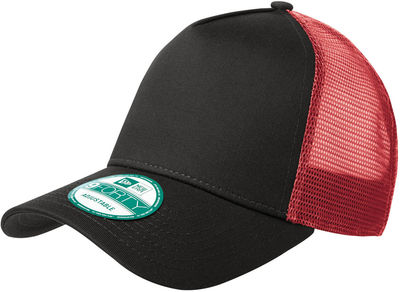 Am image of a Custom NEW ERA SNAPBACK TRUCKER CAP in Black/Scarlet!