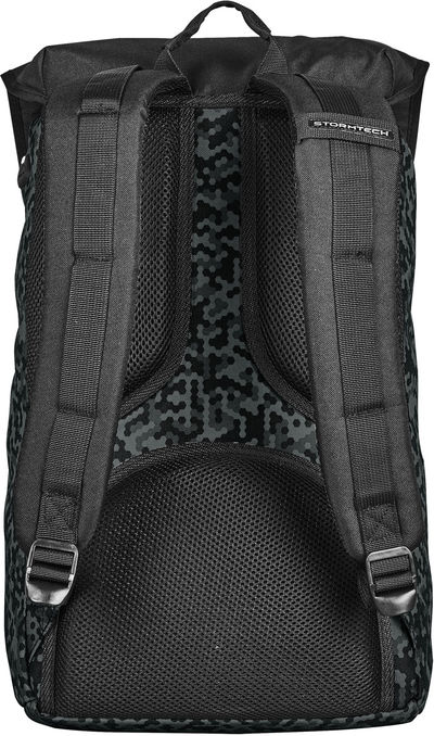 Am image of a Custom Stormtech Oasis Backpack in BLACK!
